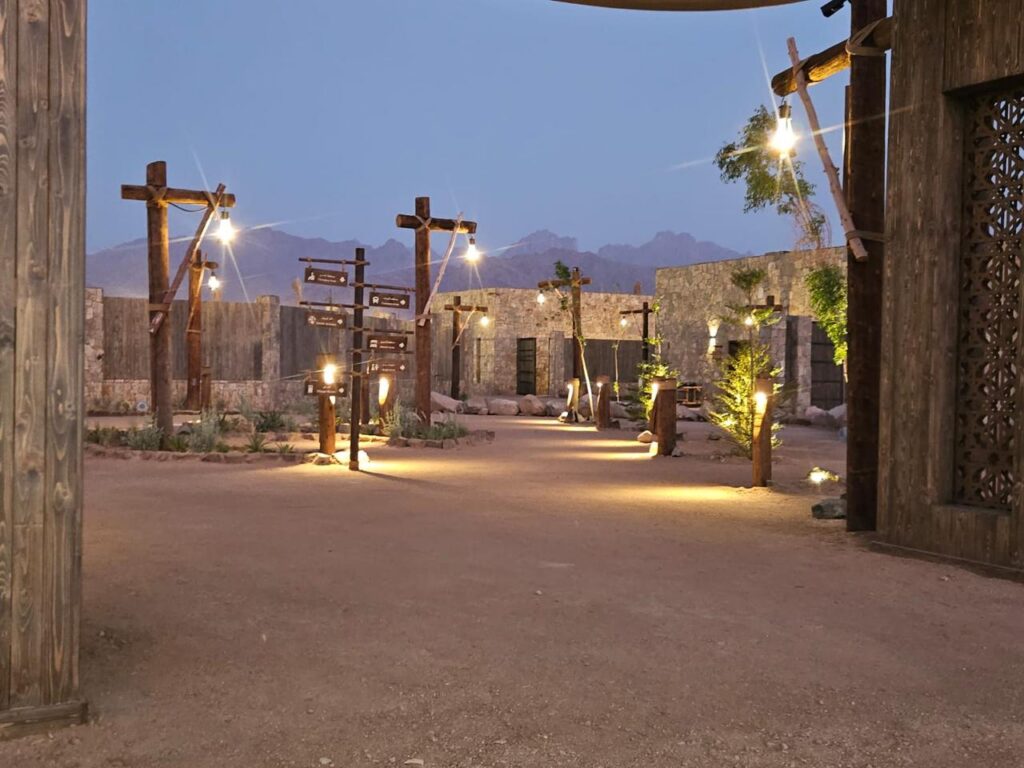 الأعمال الخارجية