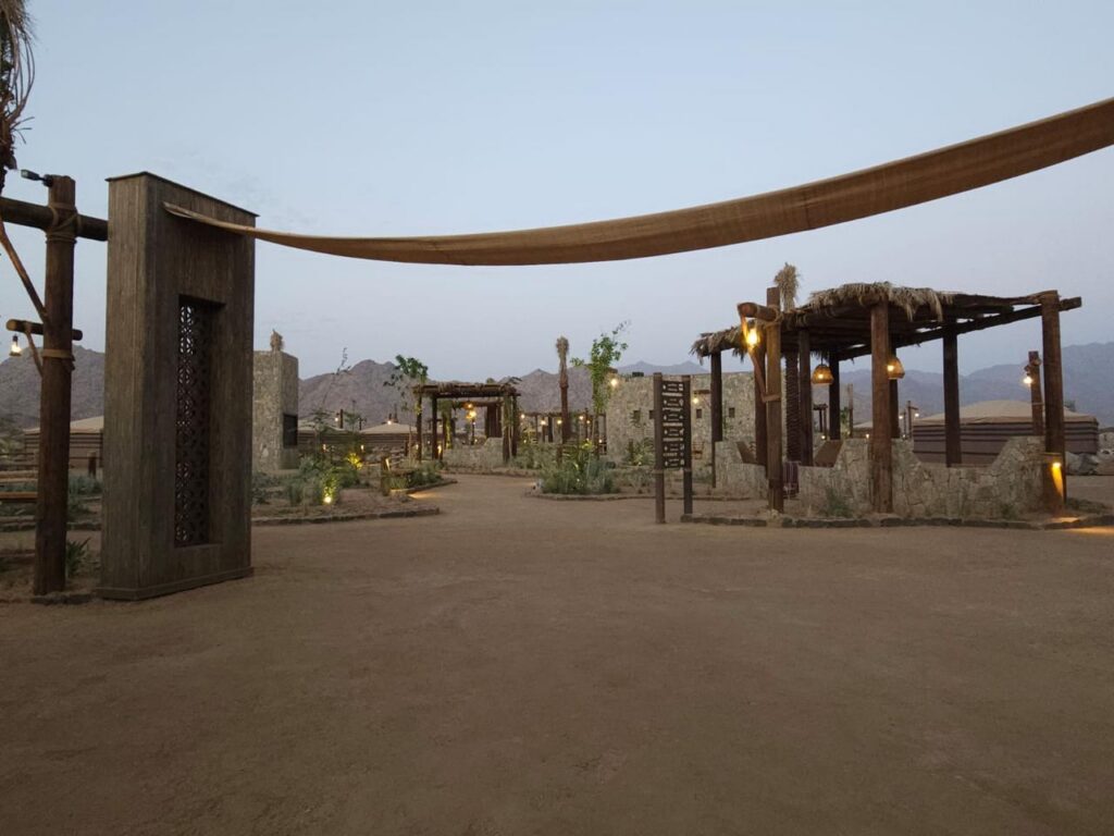الأعمال الخارجية